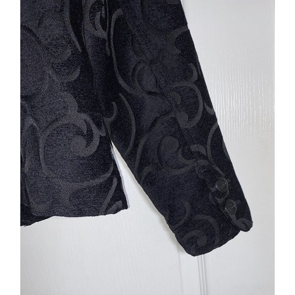 Croft & Barrow Floral Embossed Black Long Sleeve Velvet Jacket Size M Button Top - Picture 10 of 16